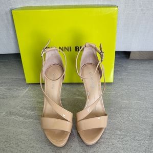 Gianni Bini Nude Heels